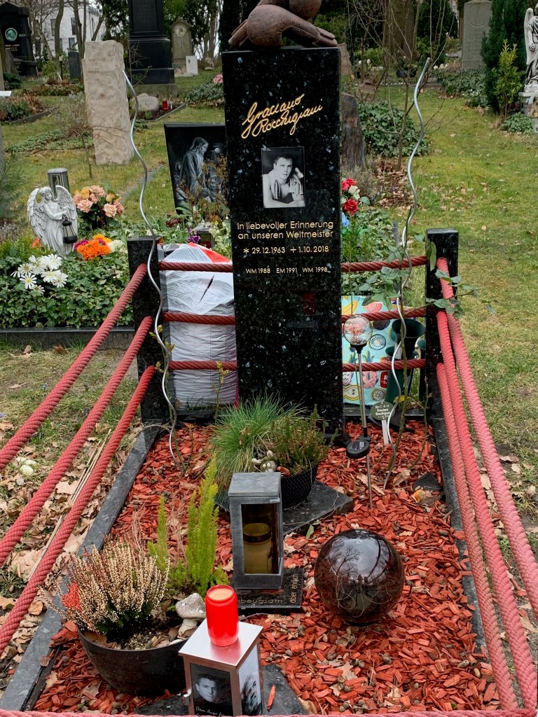 Berlin Schöneberg Alter St. Matthäus Kirchhof Grab Rocky